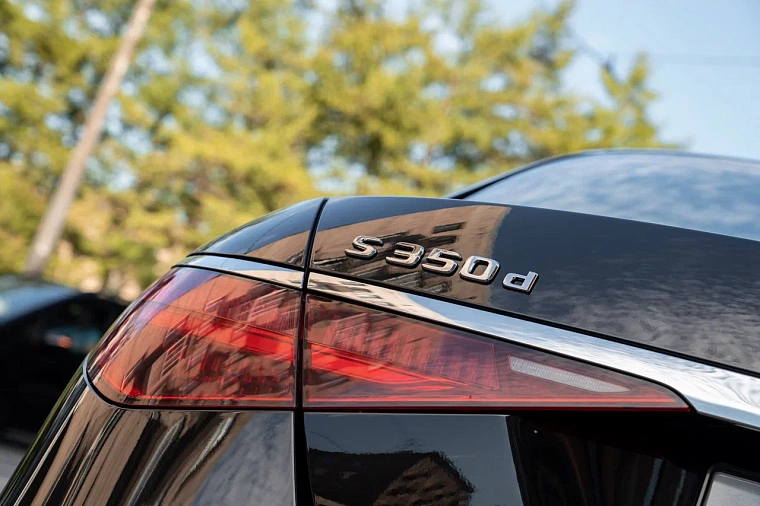 Mercedes-Benz S-класс 223 черный