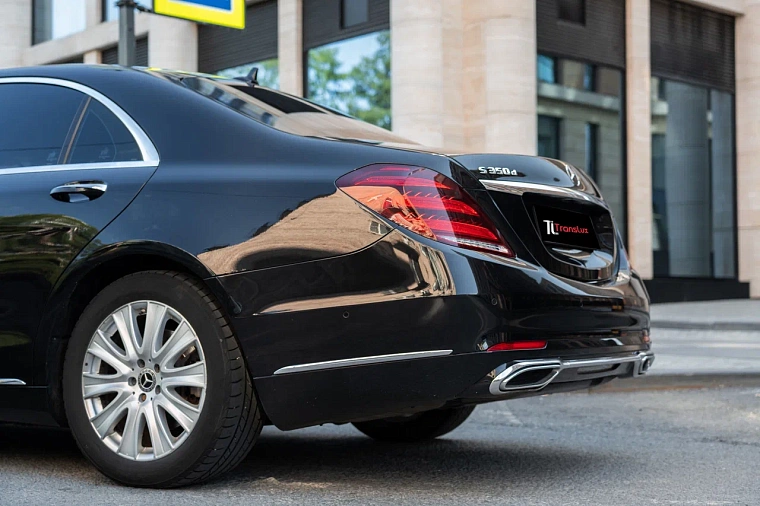 Mercedes-Benz S-класс 222 черный