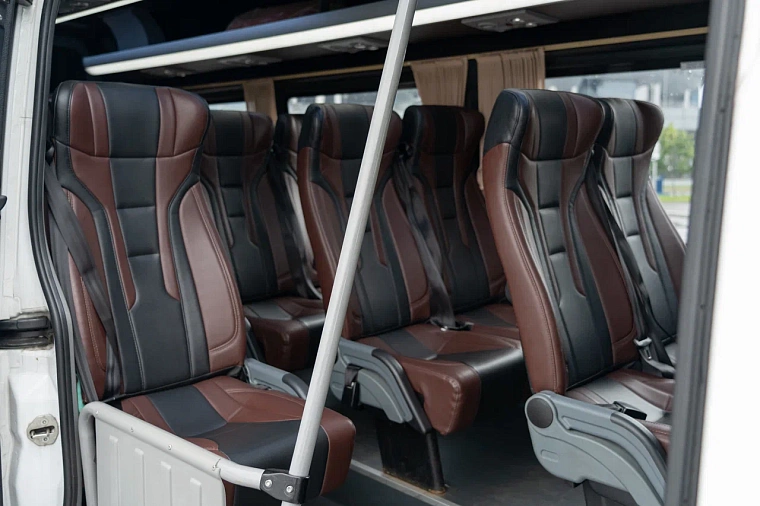 Mercedes-Benz Sprinter белый 19 мест