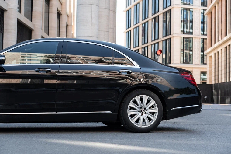 Mercedes-Benz S-класс 222 черный
