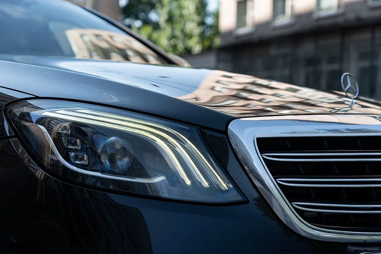 Mercedes-Benz S-класс 222 черный