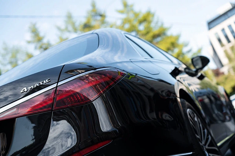 Mercedes-Benz S-класс 223 черный