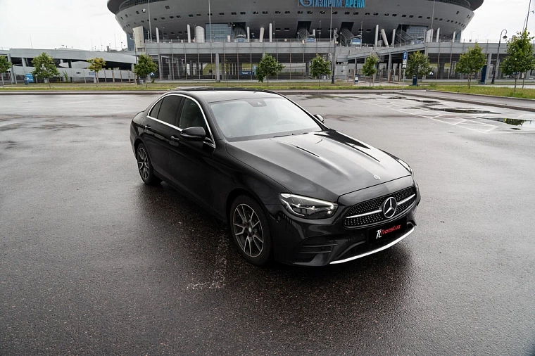 Mercedes-Benz E-Класс 213 черный (рестайлинг)