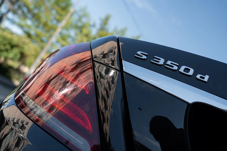 Mercedes-Benz S-класс 222 черный