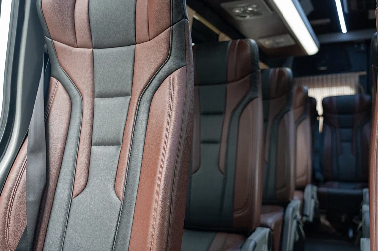 Mercedes-Benz Sprinter белый 19 мест