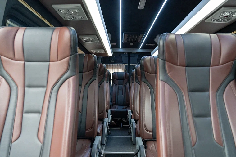 Mercedes-Benz Sprinter белый 19 мест