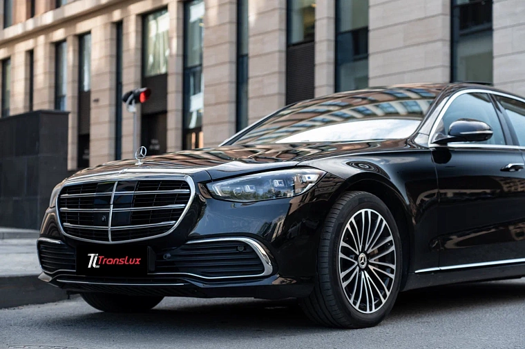 Mercedes-Benz S-класс 223 черный